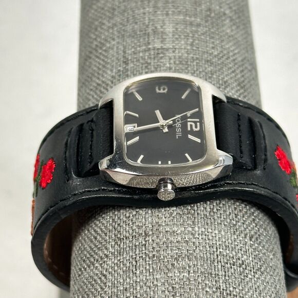 Fossil Watch Womens 31mm Date Floral Embroidered Band Silver Tone New Battery - Picture 3 of 11